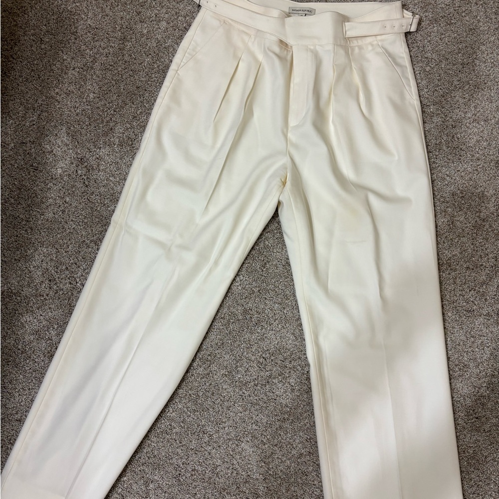 Banana Republic Cream Pleated Trousers